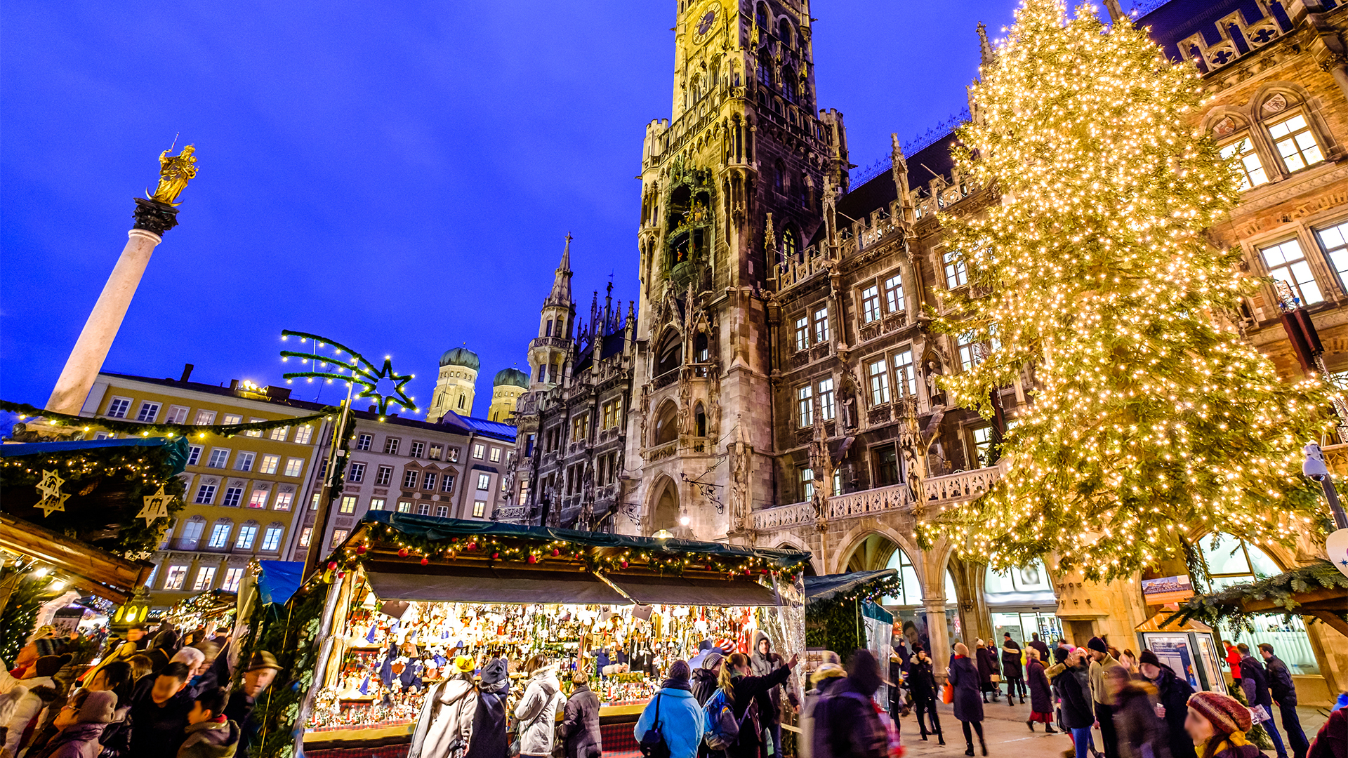 Munich-Germany-christmas-market-on-square