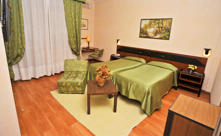 Hotel-Hotel-Massimo-dAzeglio-room