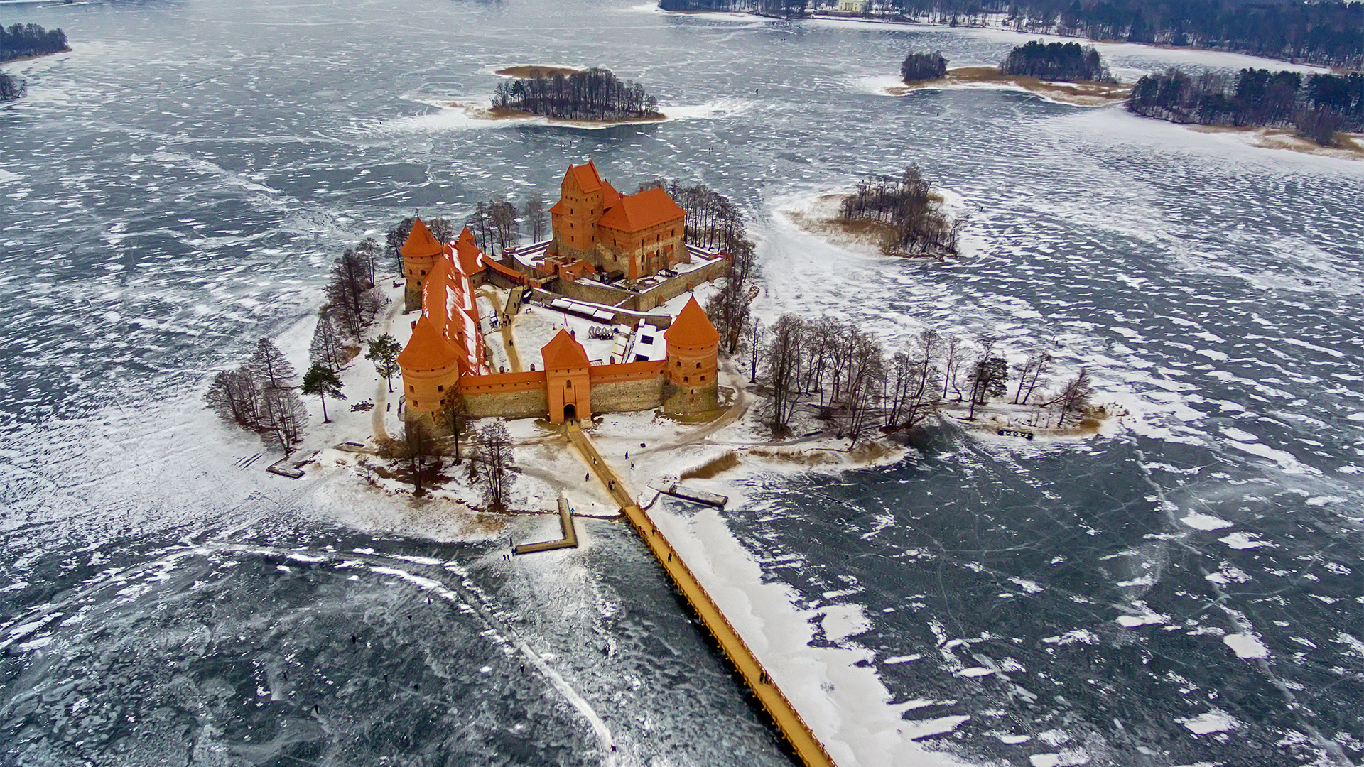 Trakai-Castle-Lithuania-in-winter