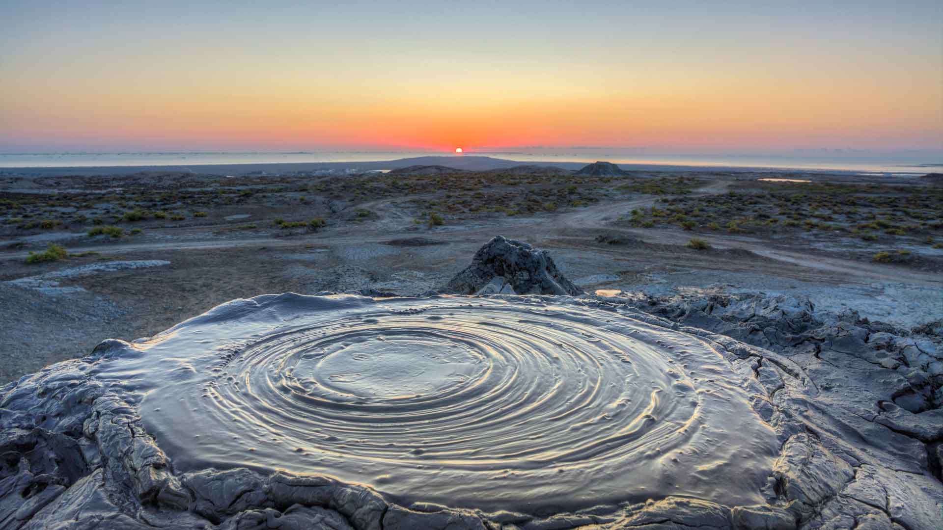 day-2-gobustan-national-park-mud-volcano-safaria-azerbaijan-georgia-and-armenia-tour