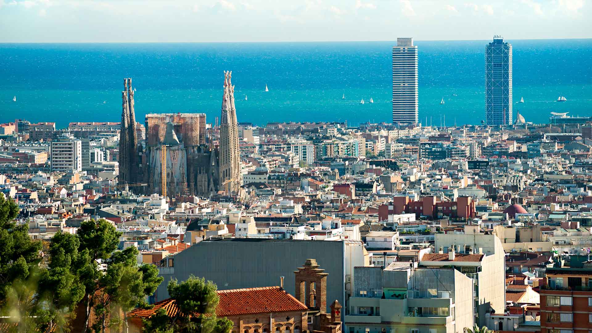 barcelona-view-sagrada-familia-port-park-guell-western-adventure-day9
