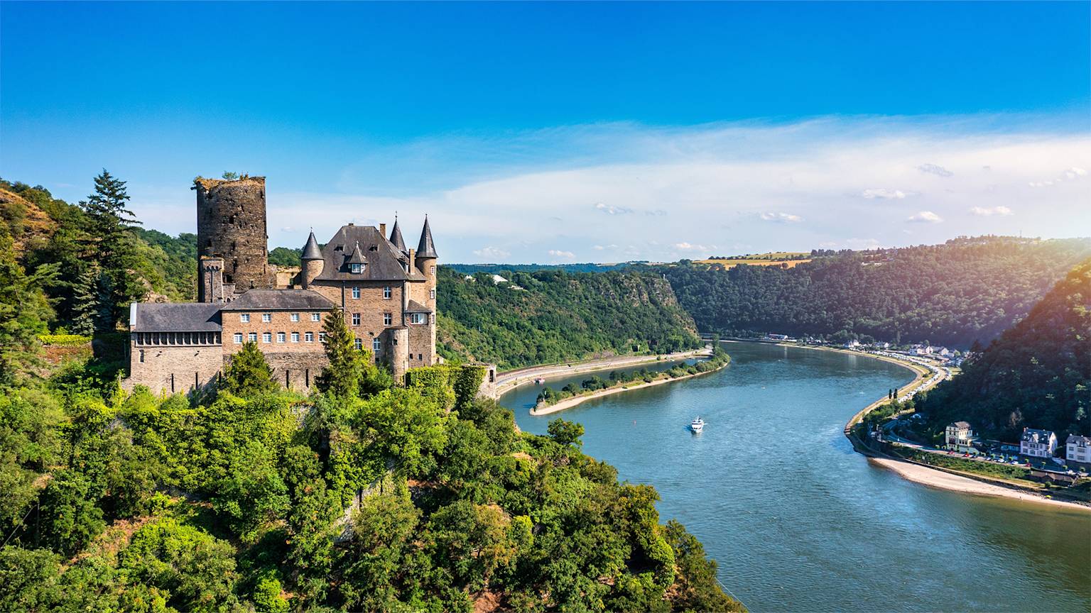 katz-castle-rhine-germany-river-swiper-hero-gallery