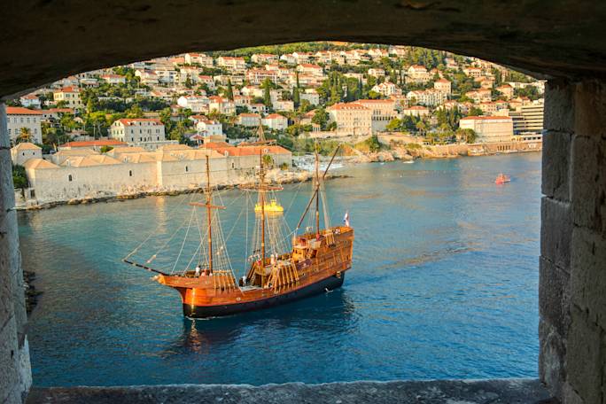 Dubrovnik-Sunset-Cruise-and-Dinner-optional-excursion