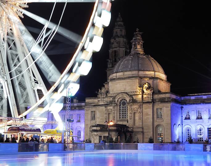orientation-driving-tour-of-cardiff-winter-experience