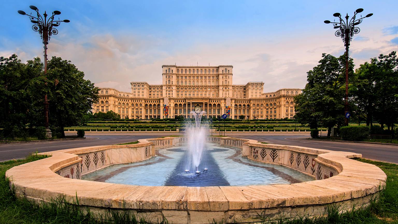 bucharest-romania-parliament-building-square-swiper-hero-gallery