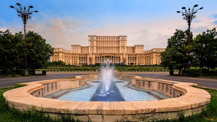 bucharest-romania-parliament-building-square-swiper-hero-gallery