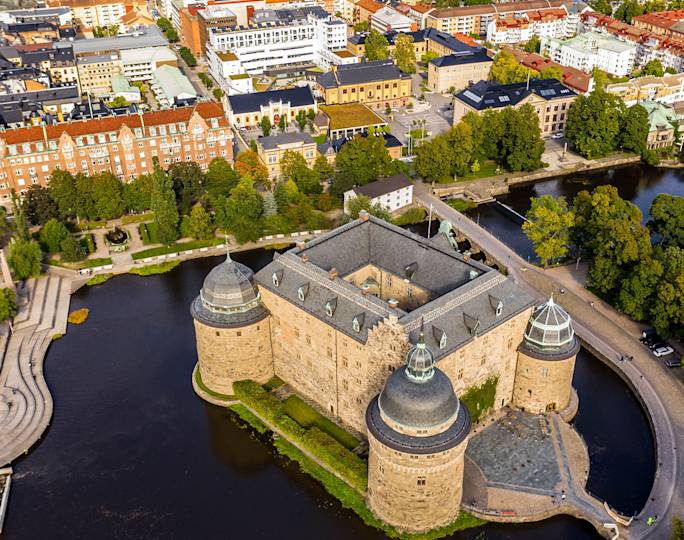 marvel-at-the-historic-orebro-experience