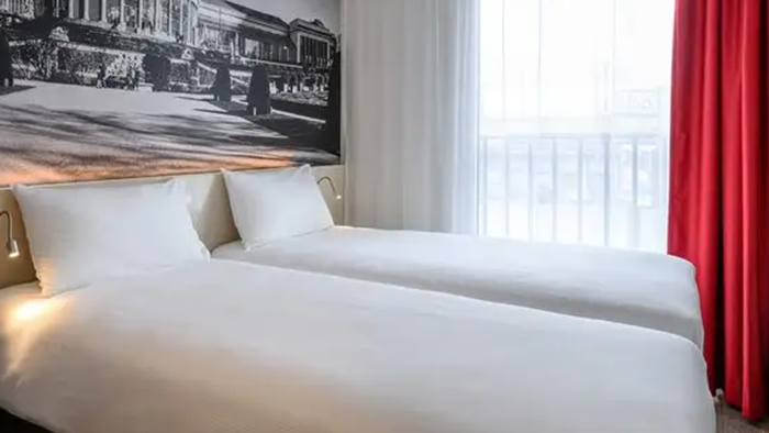 B-B-HOTEL-Brussels-Centre-Gare-du-Midi-breakfast-1