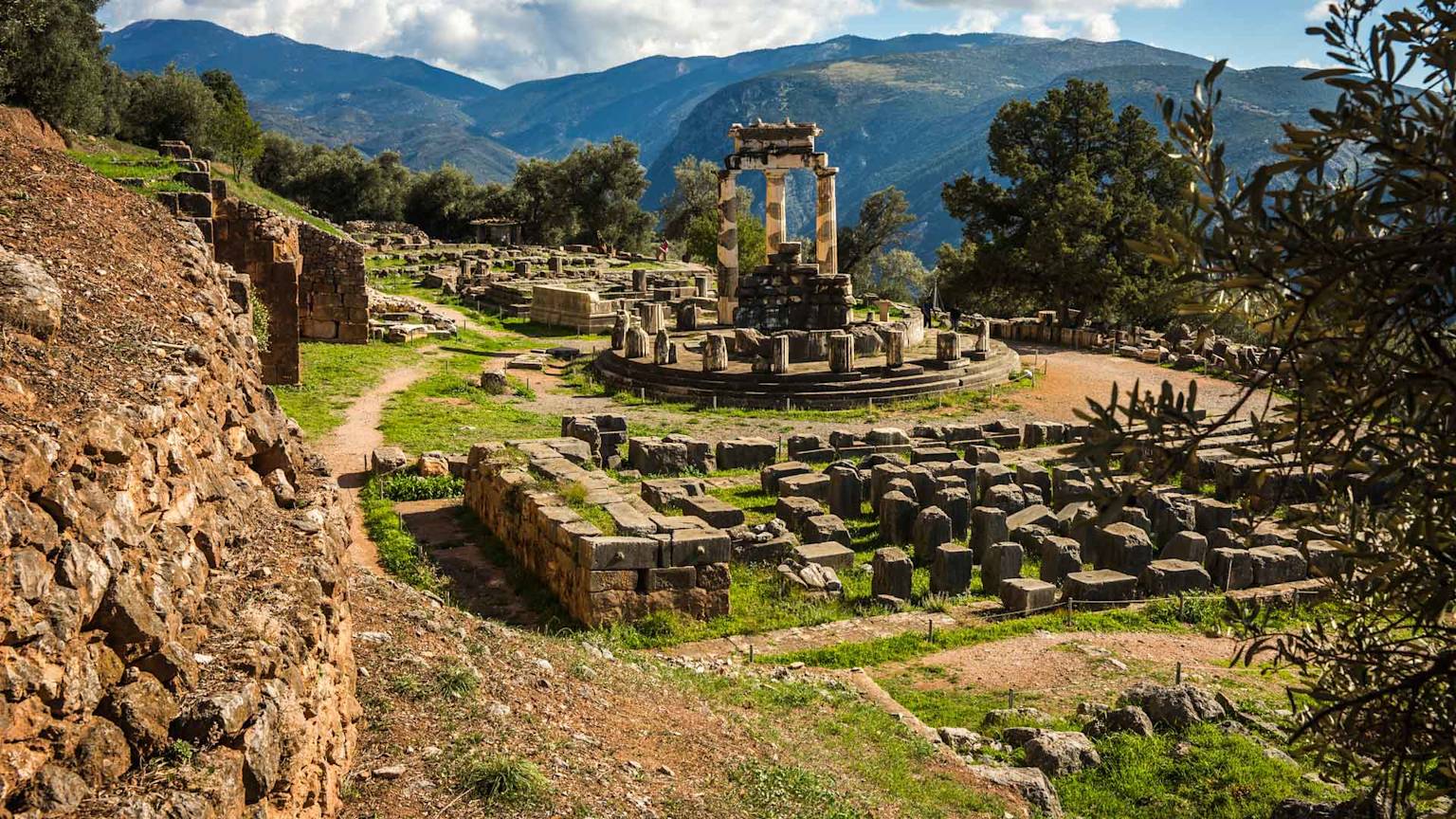 balkan-explorer-day-2-delphi-sanctuary-of-apollo