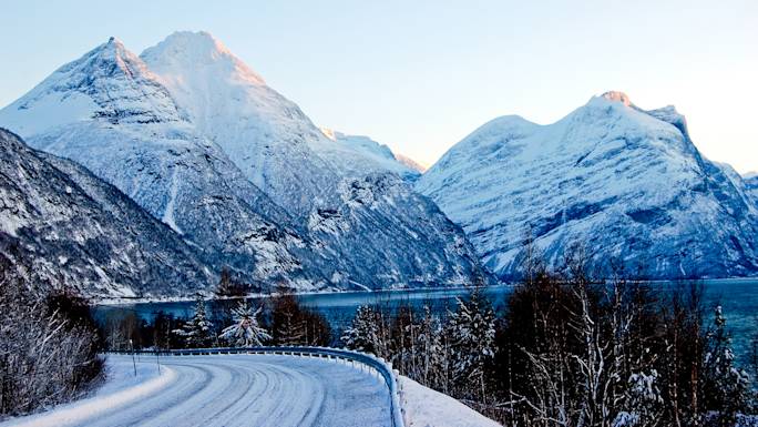 experience-norways-scenery-winter-experience