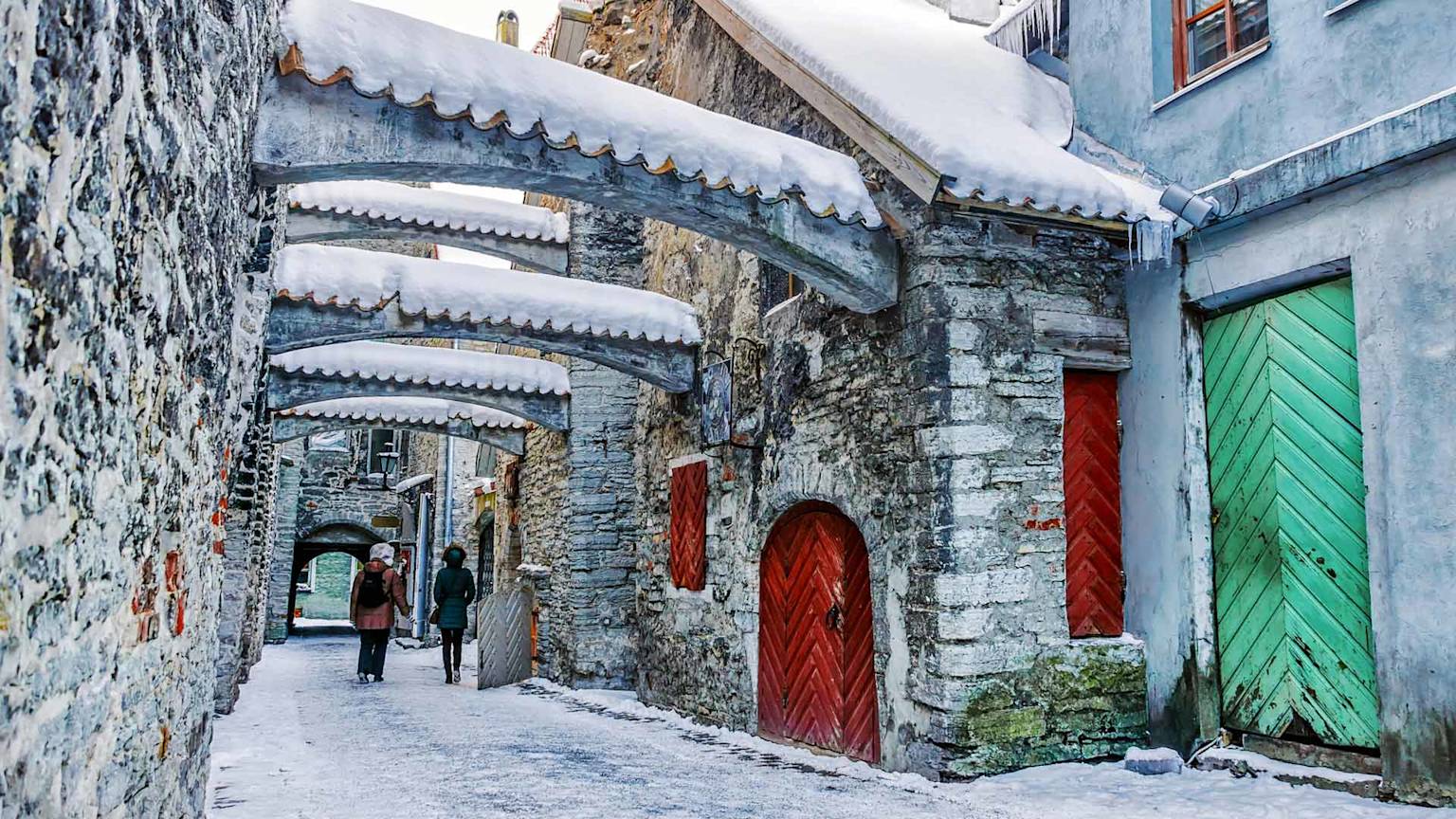 st-catherines-passage-in-tallinn-estonia