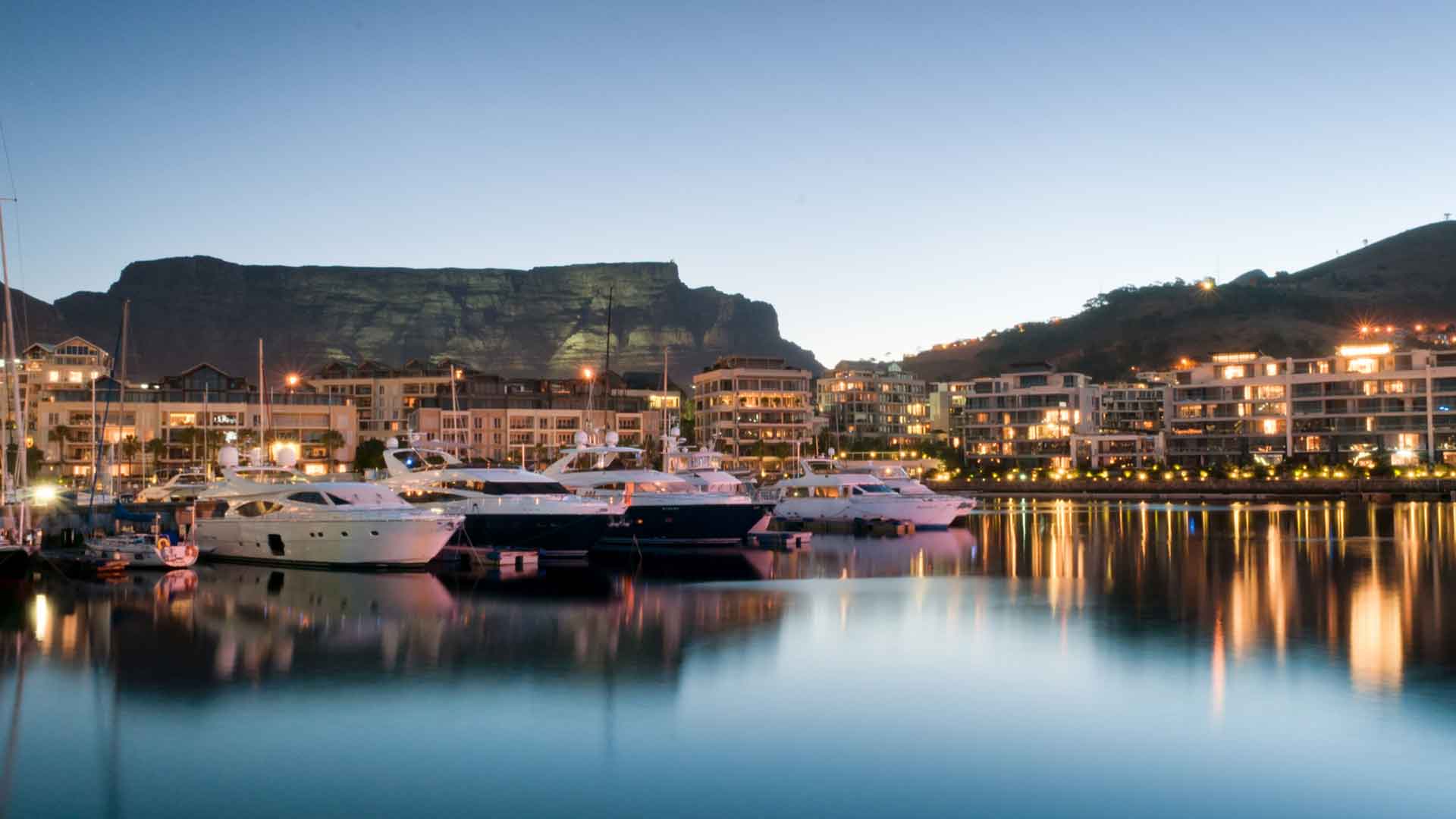 day1-v-and-a-waterfront-cape-town-and-the-garden-route-tour