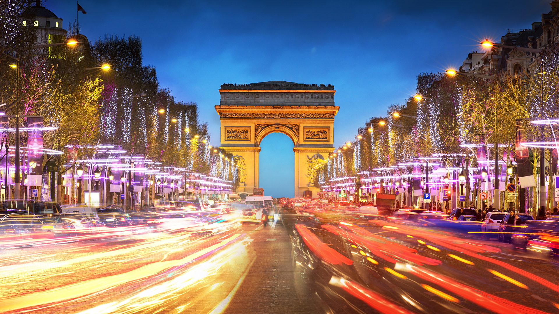 france-paris-arc-de-triophe-festive-winter-night