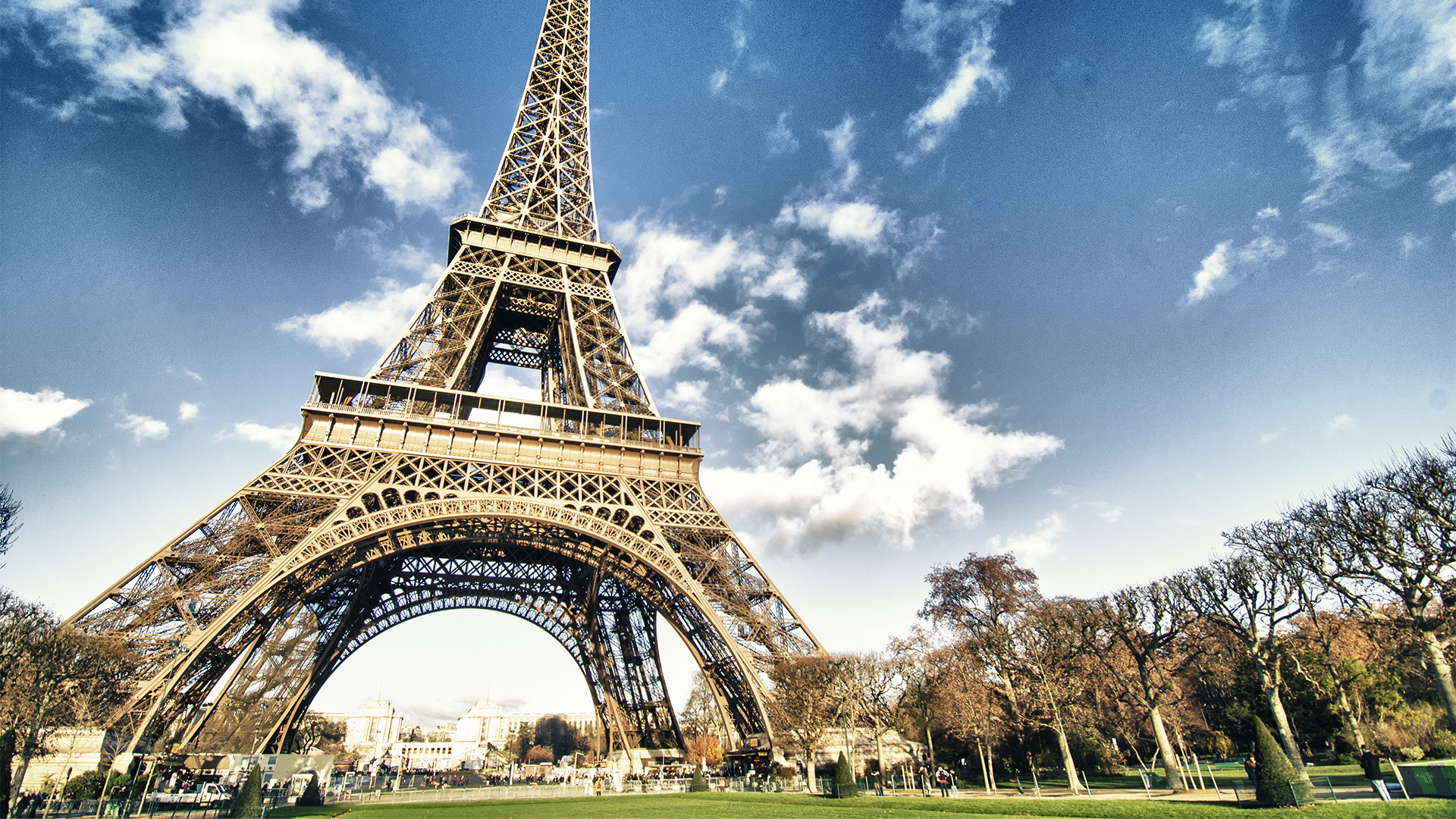Paris-France-winter-eiffel-tower-swiper-hero-gallery
