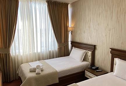 hotel-rozaf-hotel-room