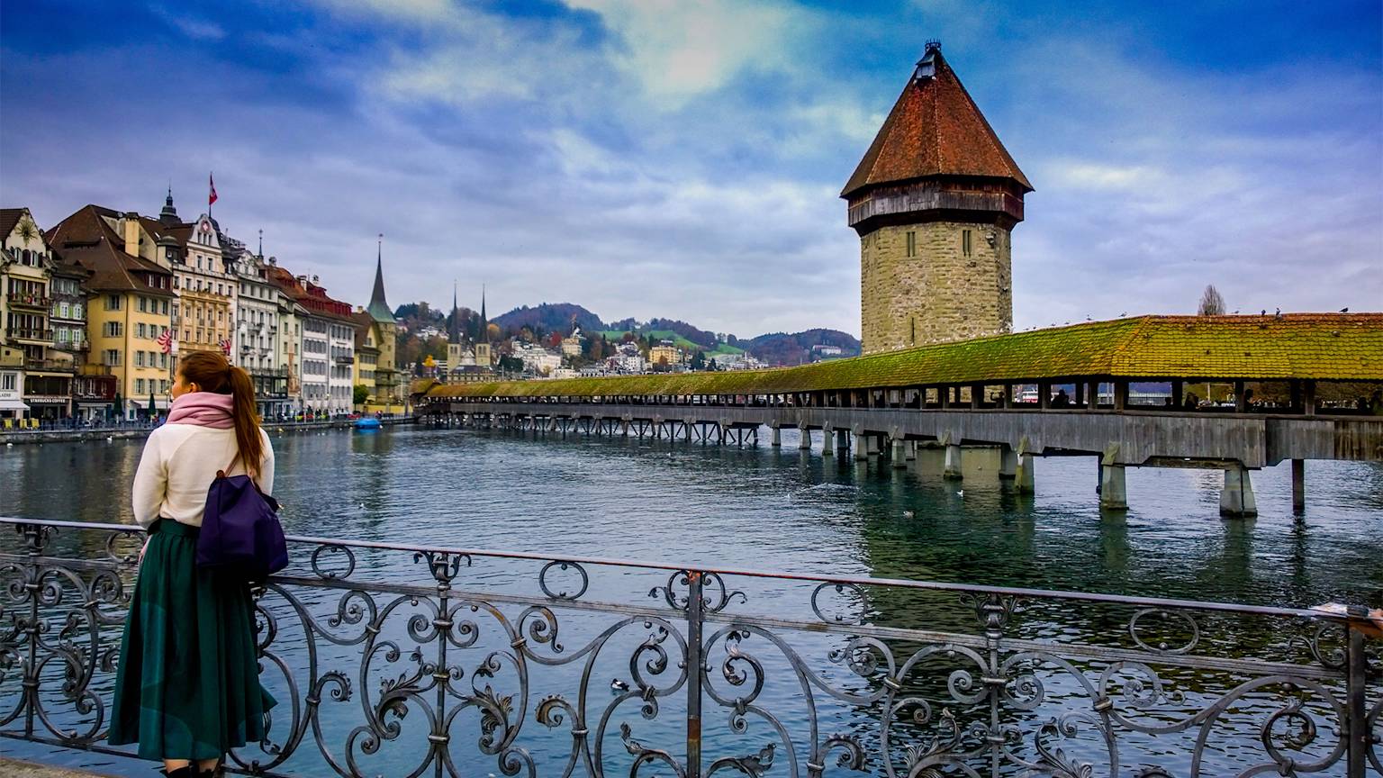 lucerne-lake-bridge-girl-switzerland