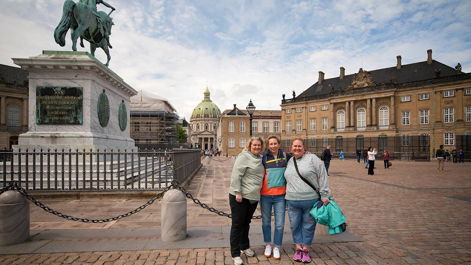 amalienborg-palace-square-copenhagen-swiper-hero-gallery