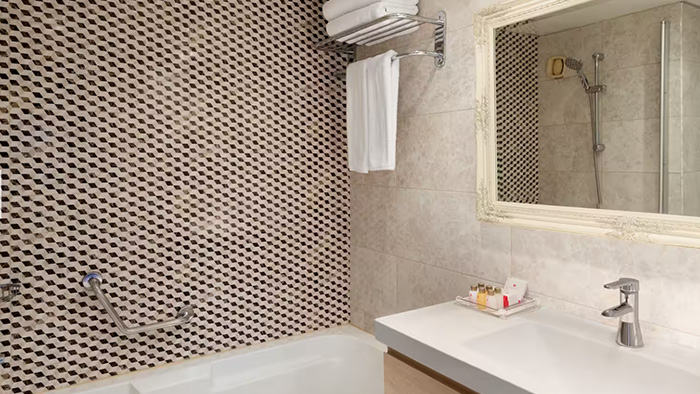 Ramada-Sofia-City-Centre-Hotel-2