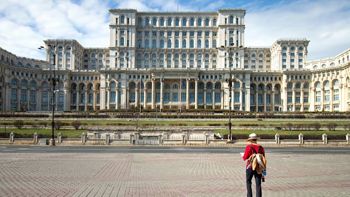 orientation-walk-in-bucharest-included-experience