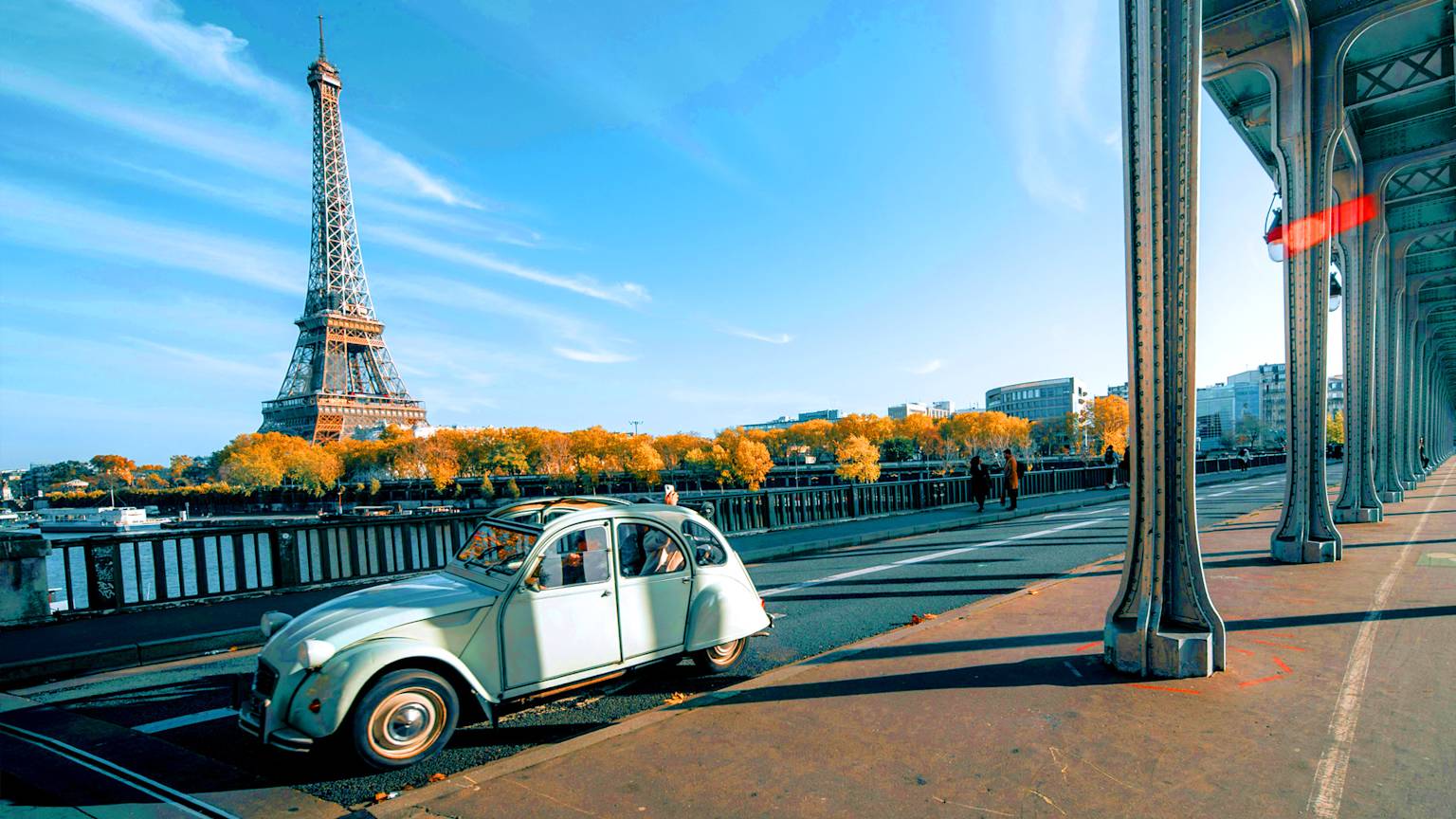citroen-car-paris-eiffel-tower