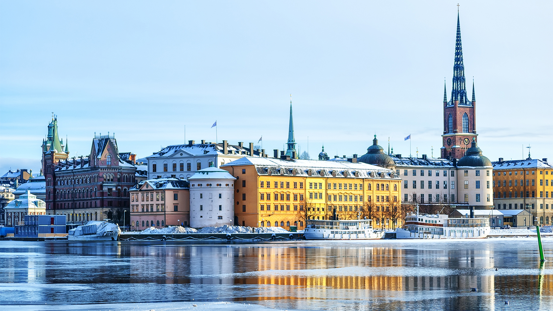 Gamla-Stan-Stockholm-sweden-in-winter