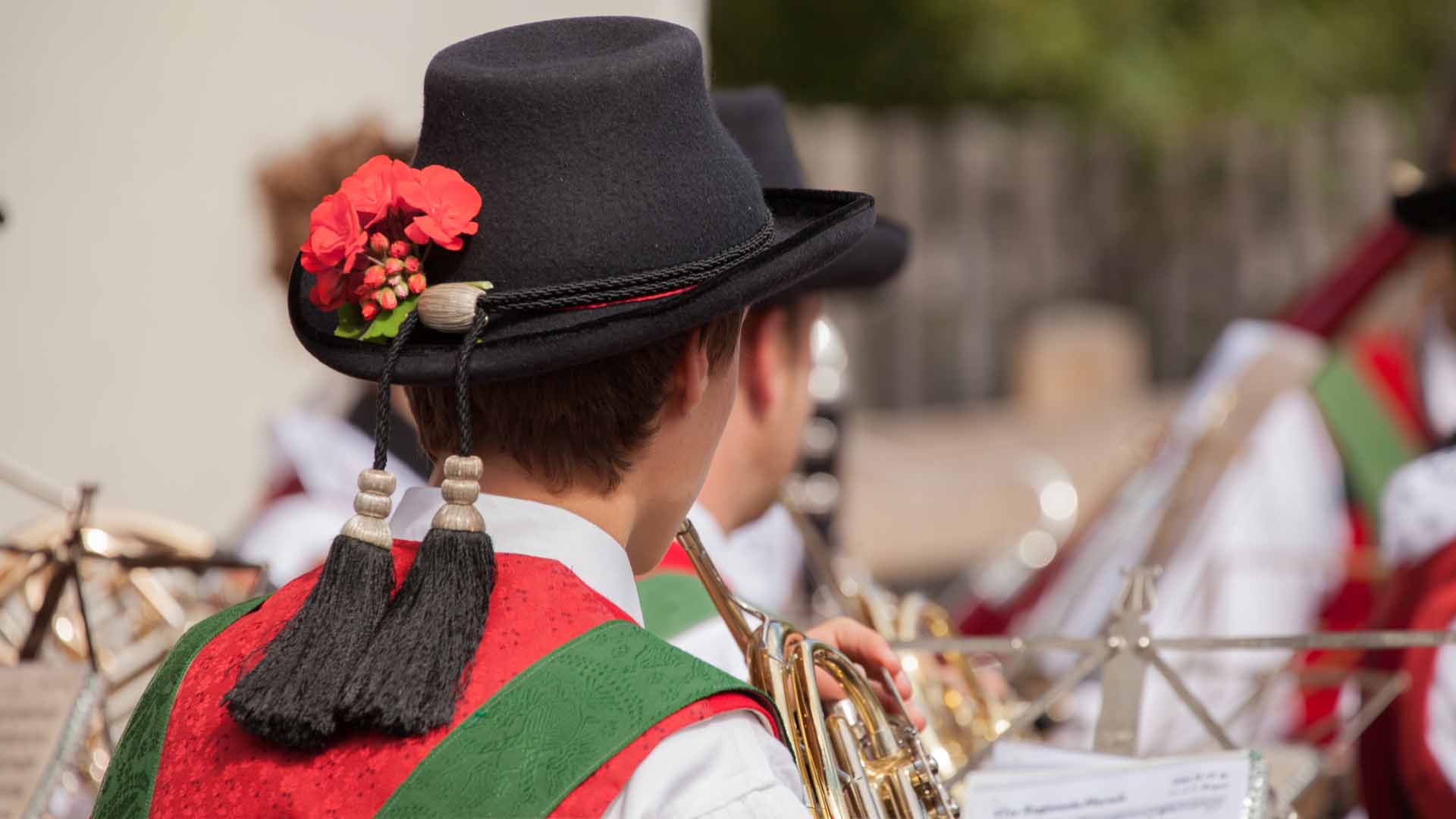 Tyrol-folk-evening-dinner-Austria