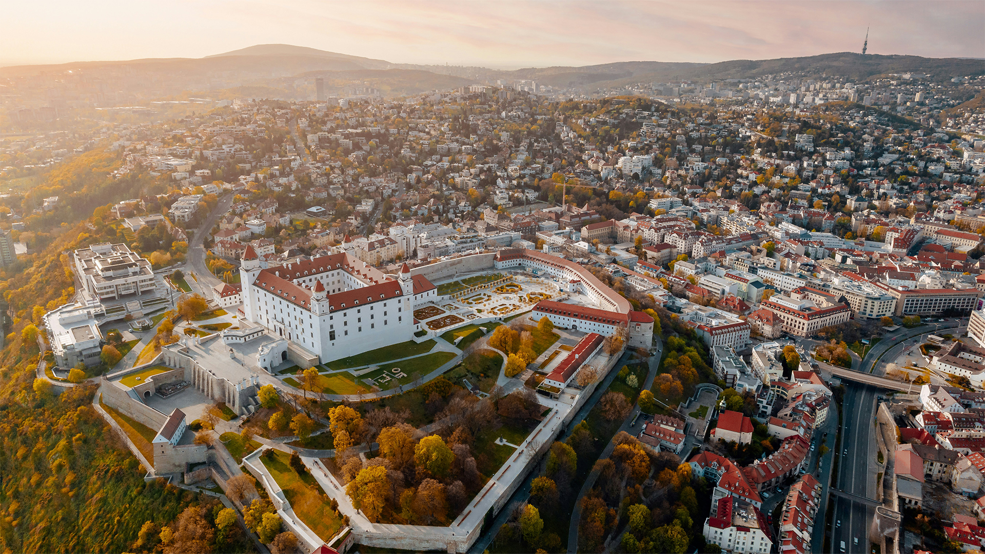 bratislava-slovakia-city-castle-aerial-swiper-hero-gallery