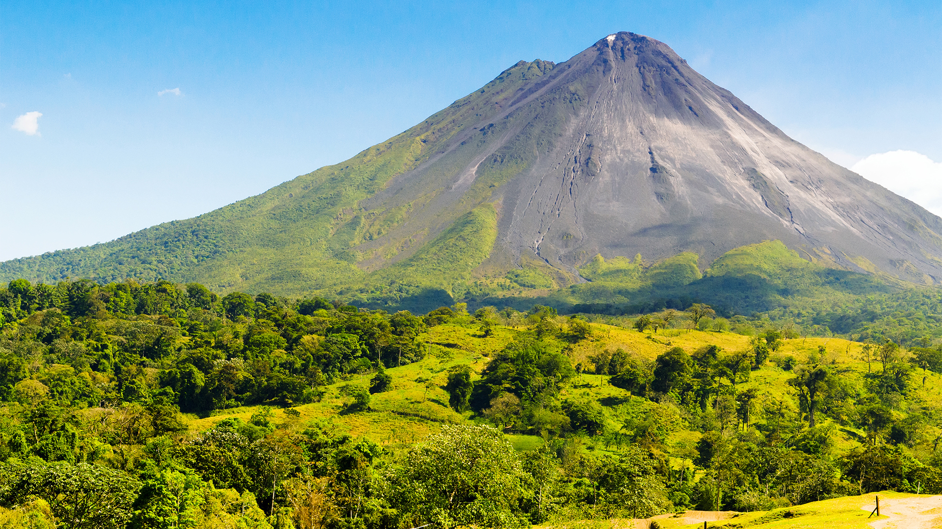 Costa-Rica-Arenal-Volcano