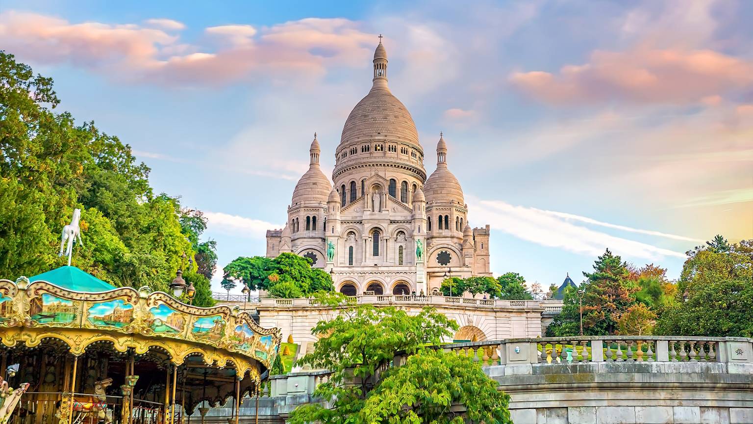sacre-coeur-cathedral-montmartre-swiper-hero-gallery