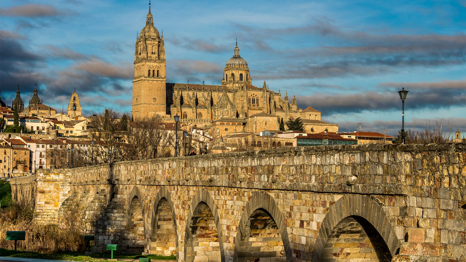 salamanca-cathedral-spain-bridge