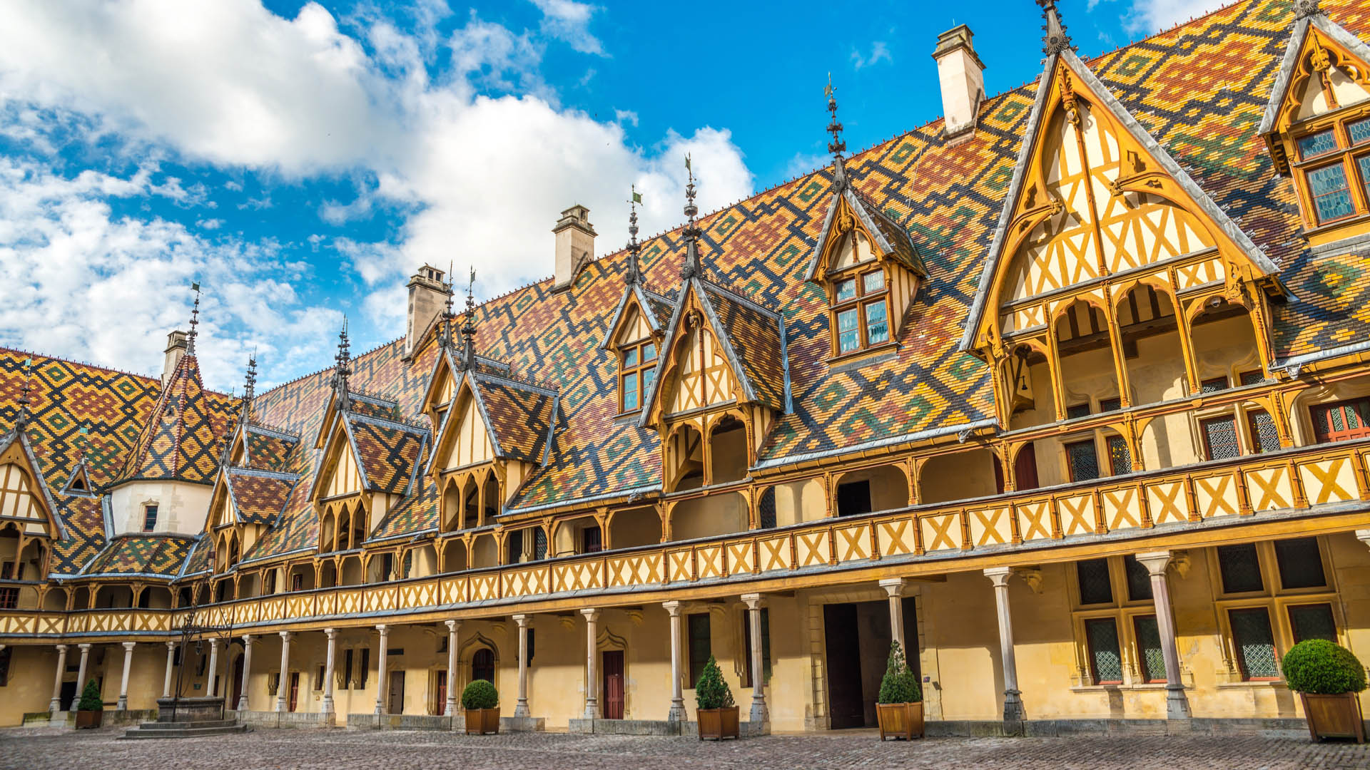 beaune-burgundy-hospices-hospital-france-travel-europe-guided-tours-from-london