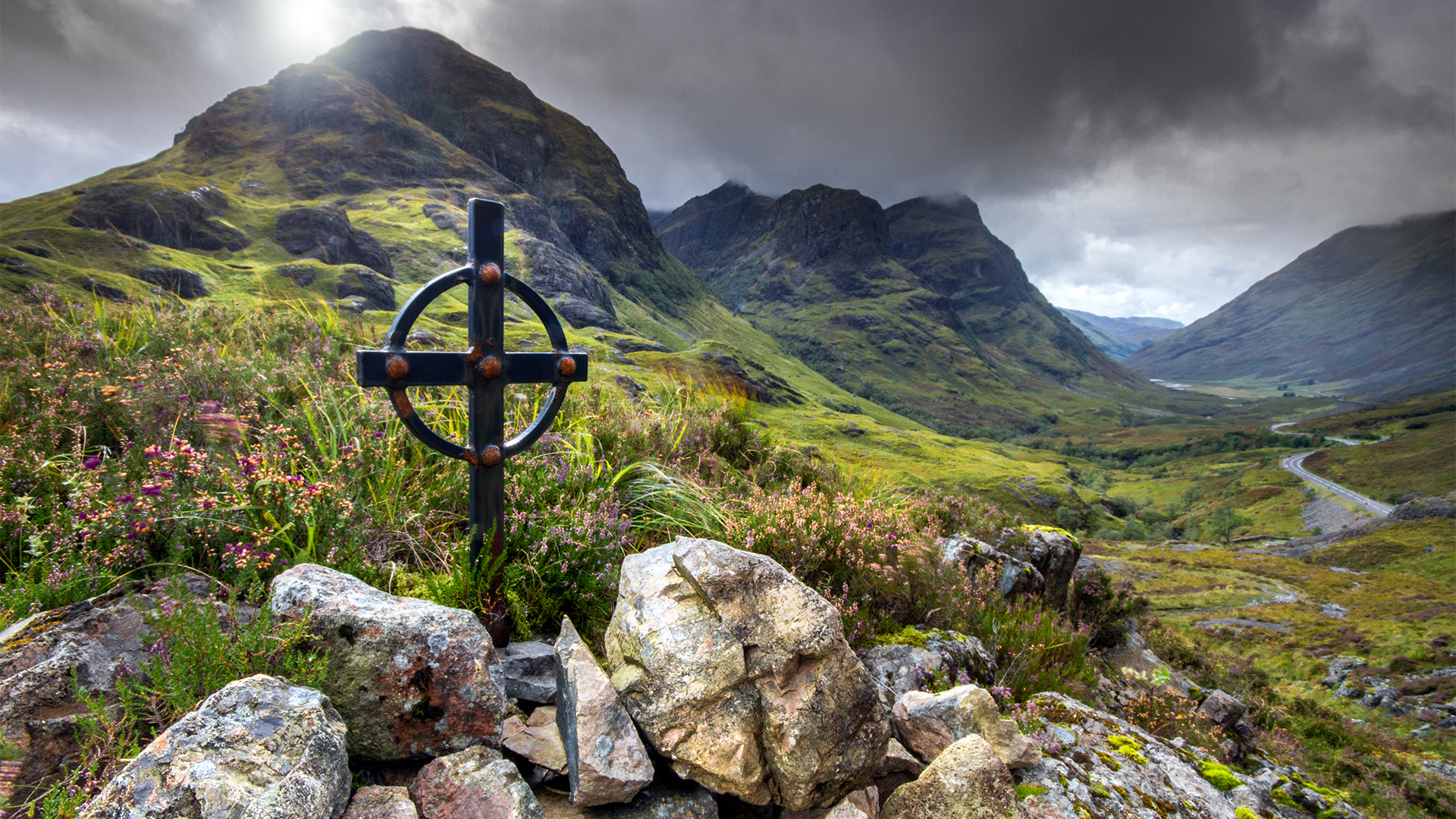 Glen-Coe-scotland-cross-swiper-hero-gallery