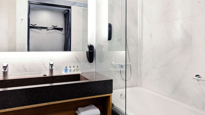 Radisson-Blu-Hotel-Espoo-bathroom