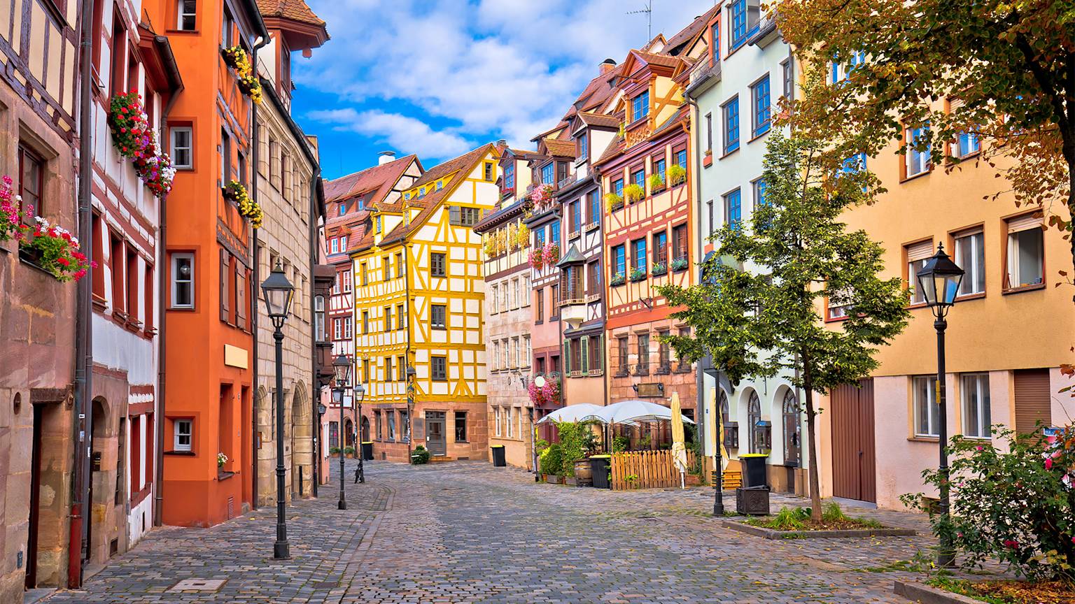 nurenberg-street-bavaria-germany-swiper-hero-gallery