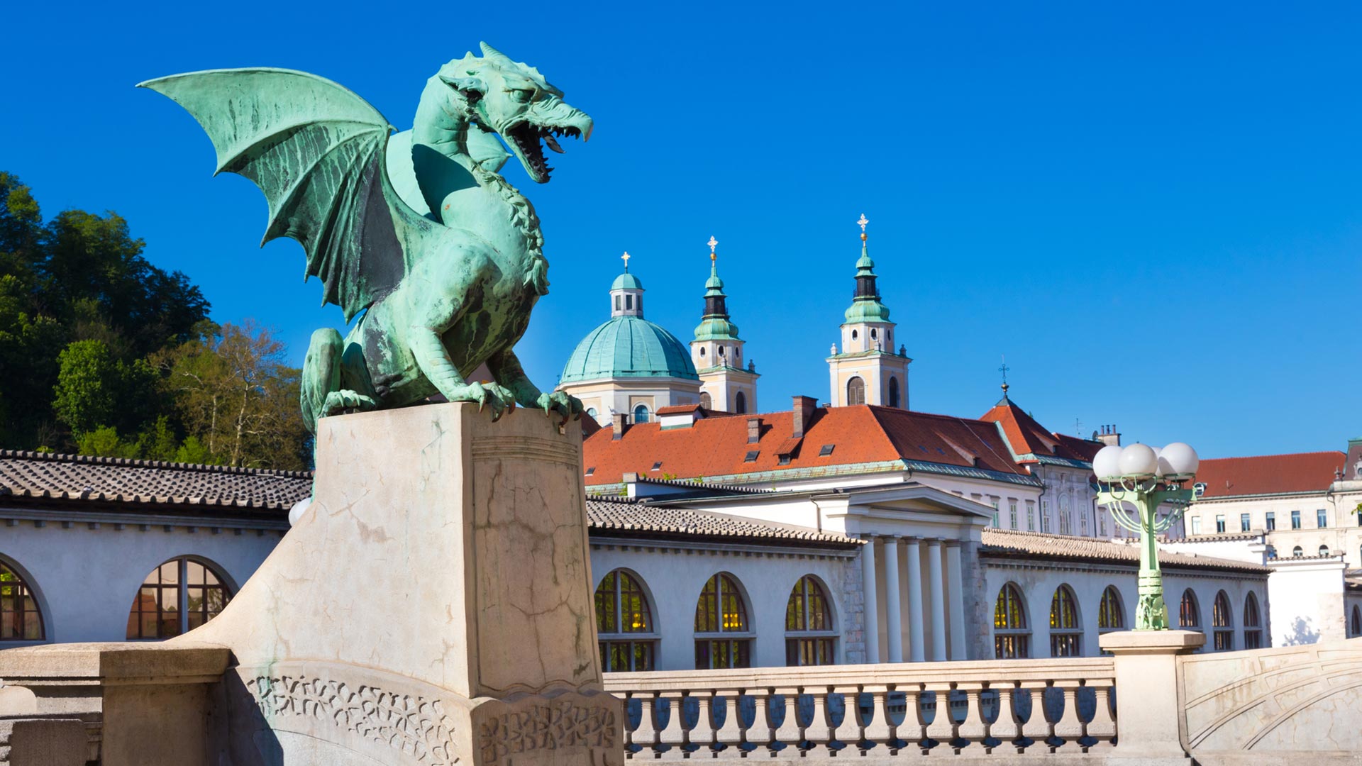 ljubljana-famous-dragon-bridge-ultimate-europe-day8-1