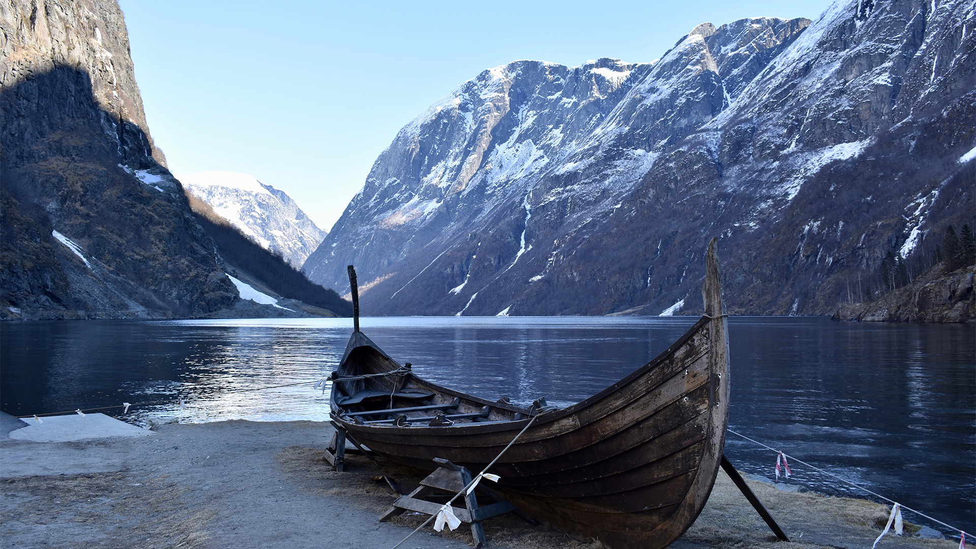 Fjord-at-Flam-norway-winter