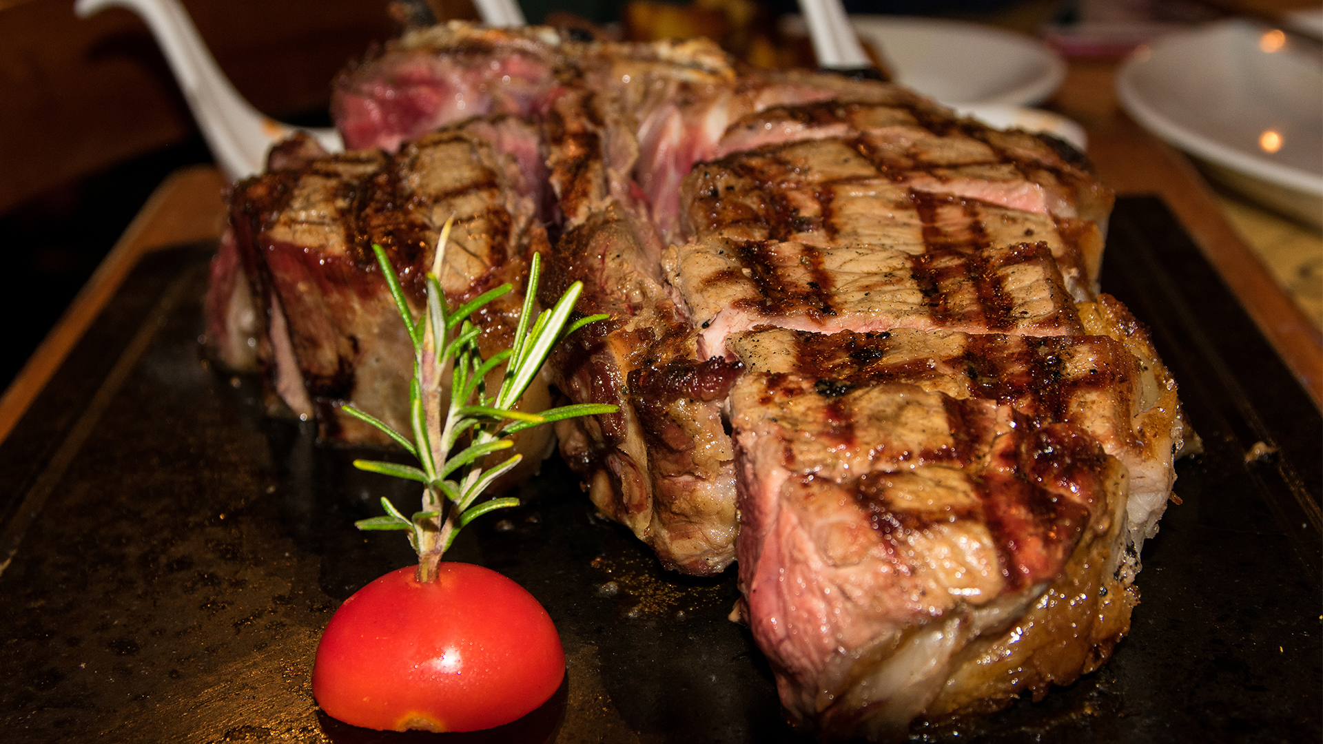 taste-tuscany-florentine-steak-italy-food-tour-optional-excursion