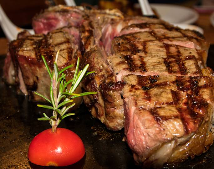 taste-tuscany-florentine-steak-italy-food-tour-optional-excursion