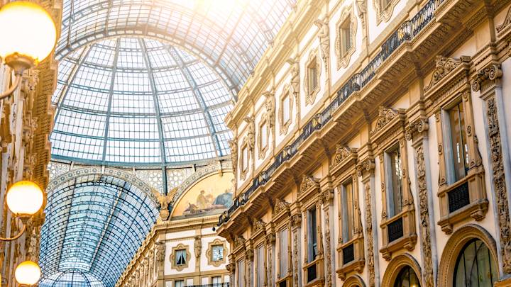 galleria-vittorio-emanuele-dome-milan-italy-swiper-hero-gallery