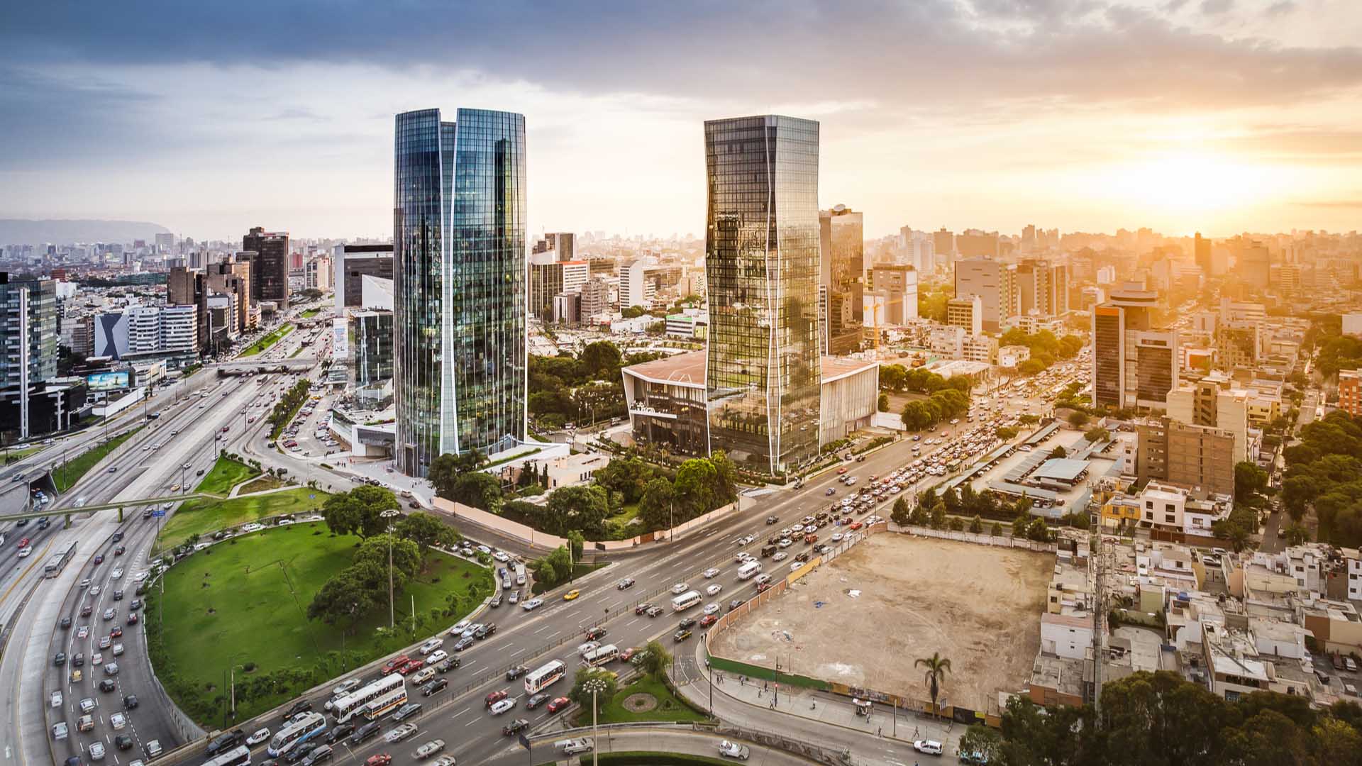 south-america-guided-tour 0219 cityscape-lima-sam-day29