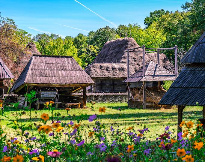 romania-in-two-worlds-optional-experience