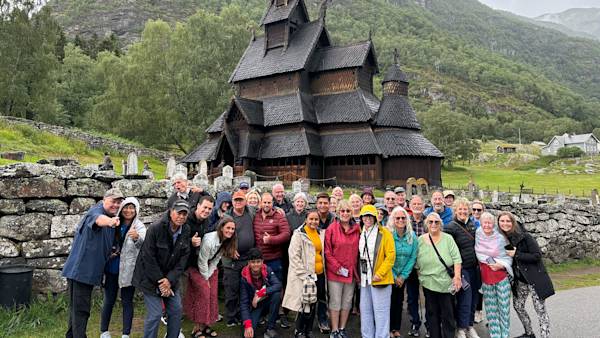 travel-chasers-premium-range-coach-river-cruise-tours-norway
