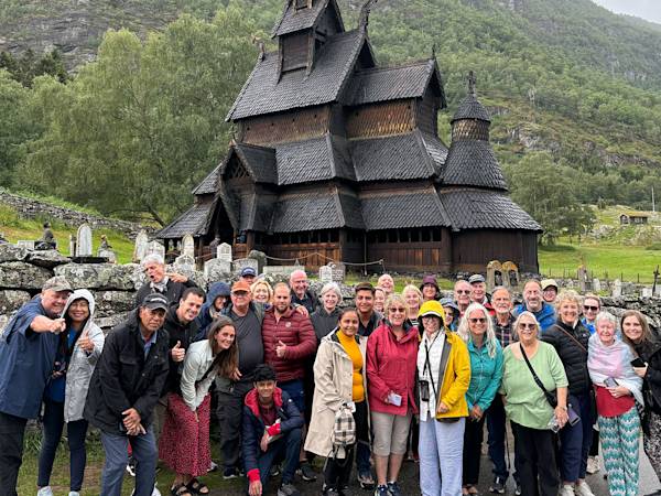 travel-chasers-premium-range-coach-river-cruise-tours-norway