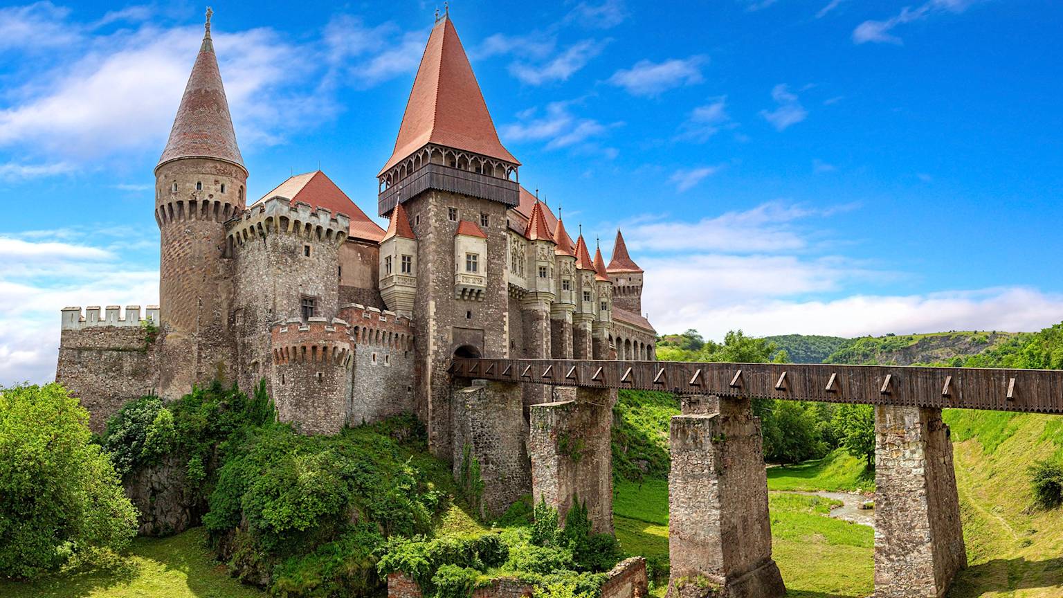 corvin-castle-transylvania-romania