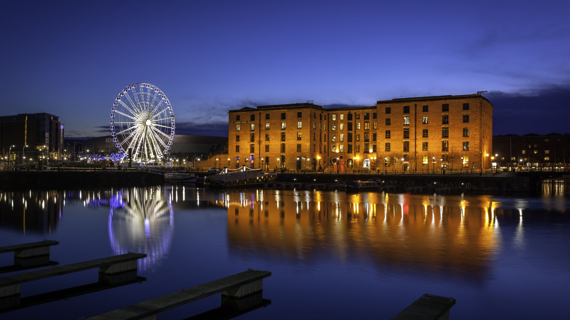 Albert-Dock-Liverpool-night-ferris-wheel-lights-england-tour