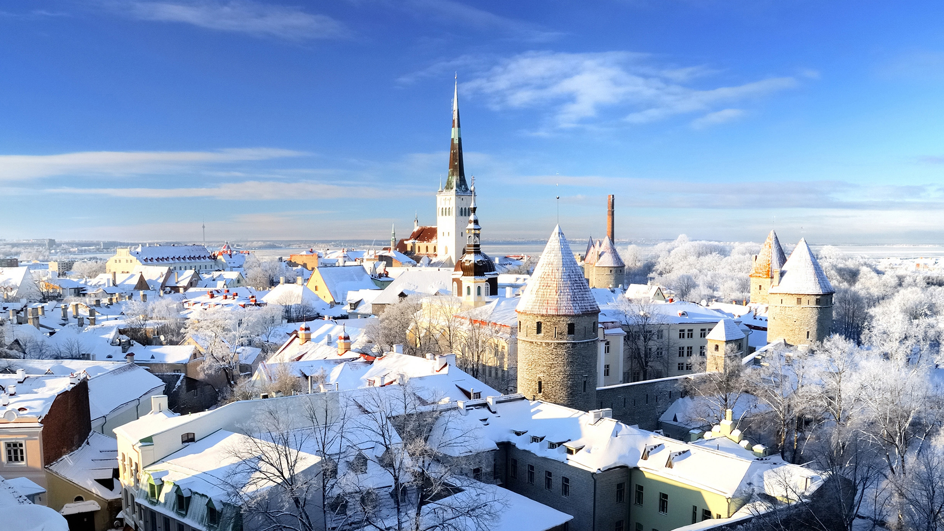 Tallinn-Estonia-Skyline-in-snow