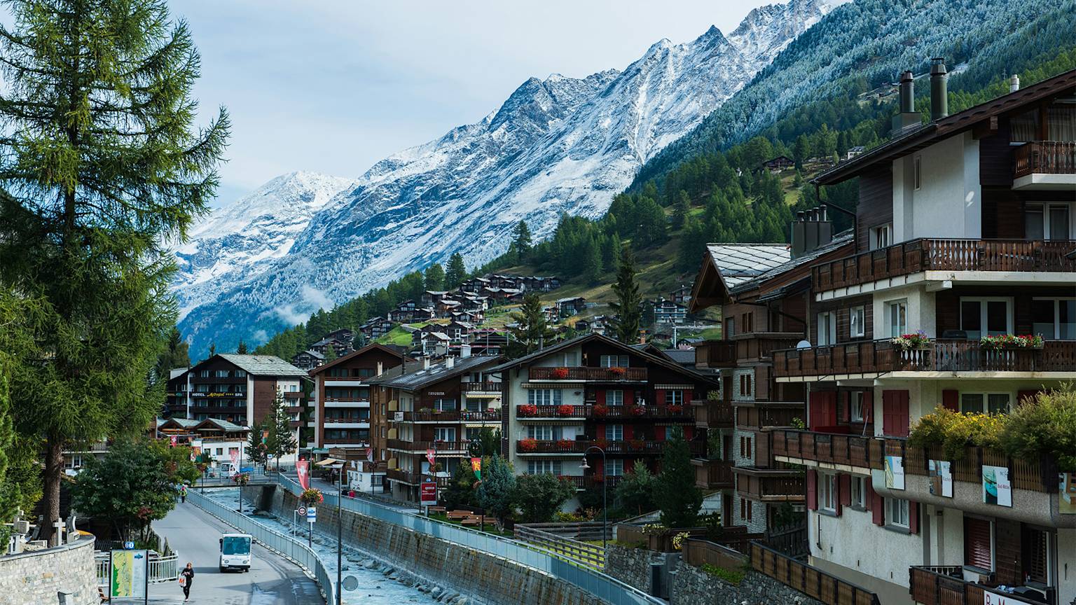 zermatt-car-free-village-swiper-hero-gallery