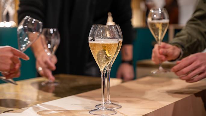 champagne-tasting-in-reims-experience