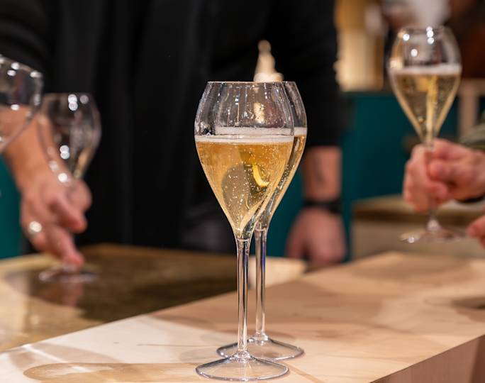 champagne-tasting-in-reims-experience