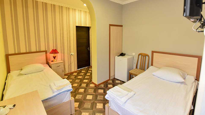 hotel-qefo-armenia-room